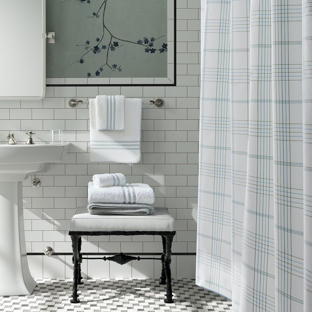 Selecting the Perfect Farmhouse Shower Curtain for Your Space - A Cottage in the City