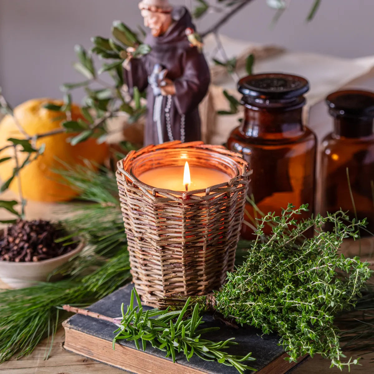 Midnight Mass French Willow Candle