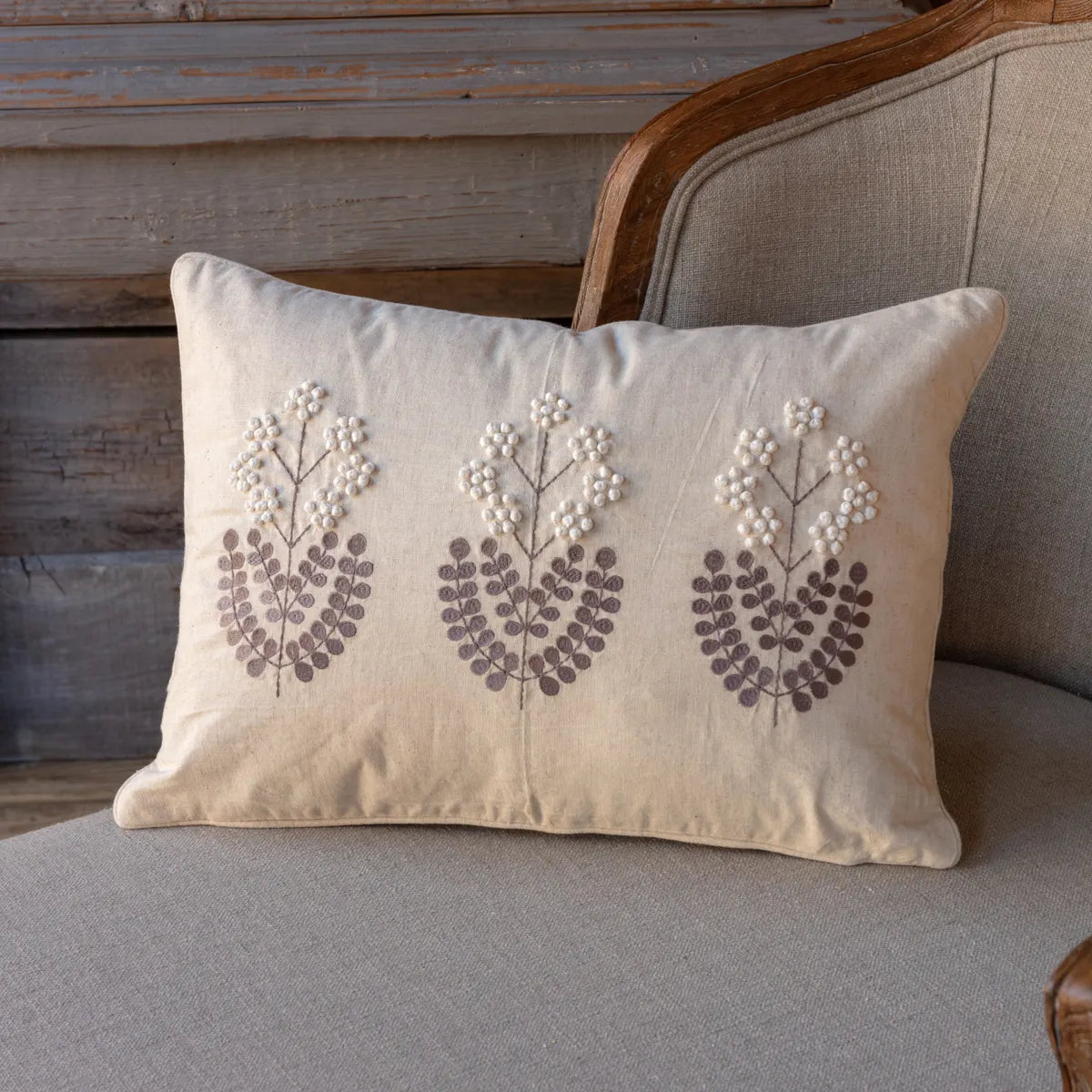 Embroidered Queen Anne&#39;s Pillow Set