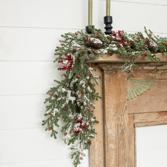 Snowy Pine And Pinecone Garland